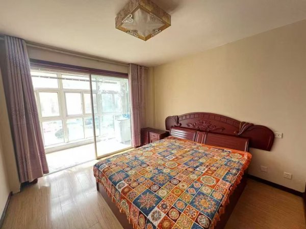 @文山清華園，2樓，2室精裝！