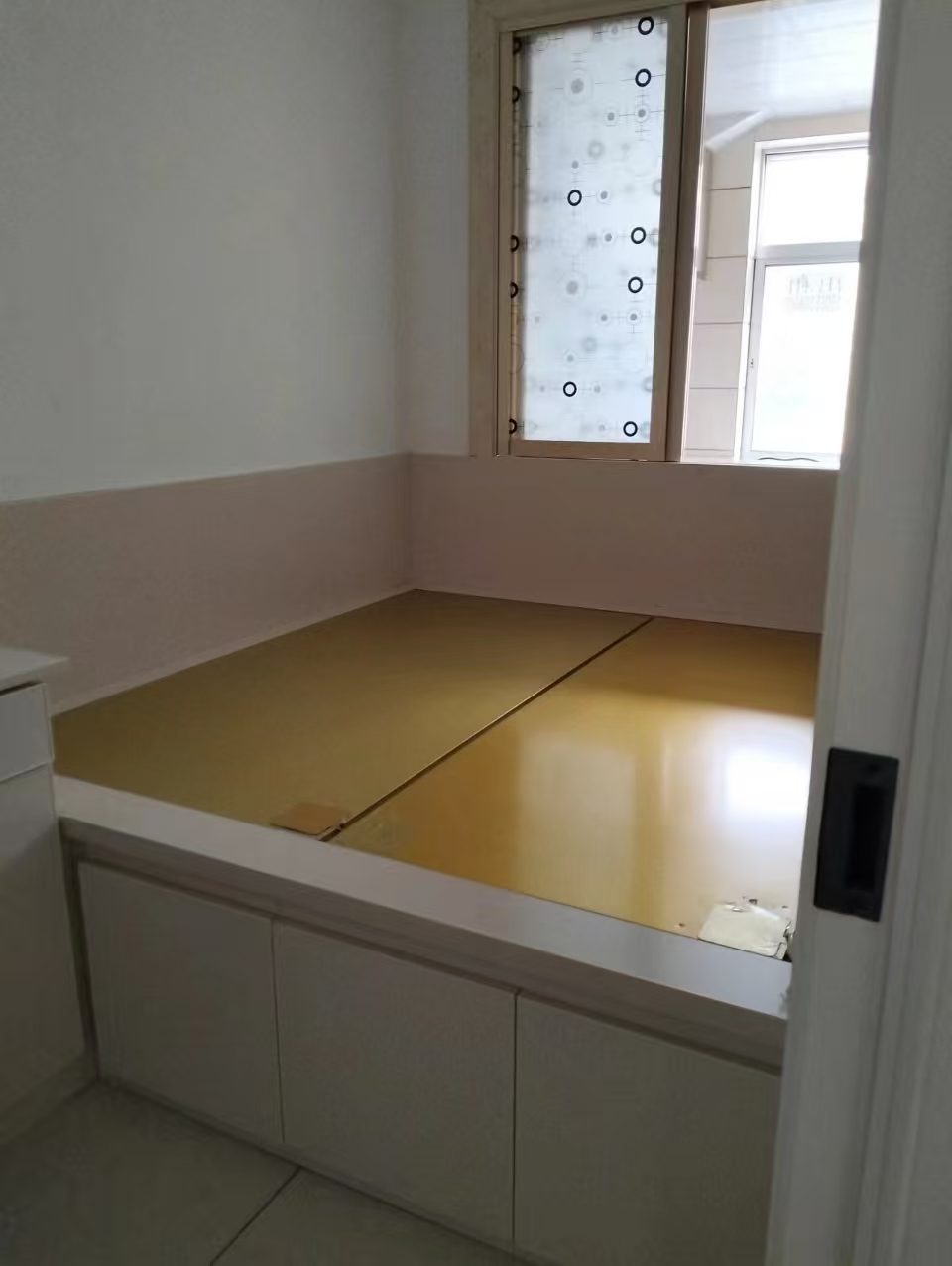 學(xué)子街住人二樓80多平方家電齊全月租750