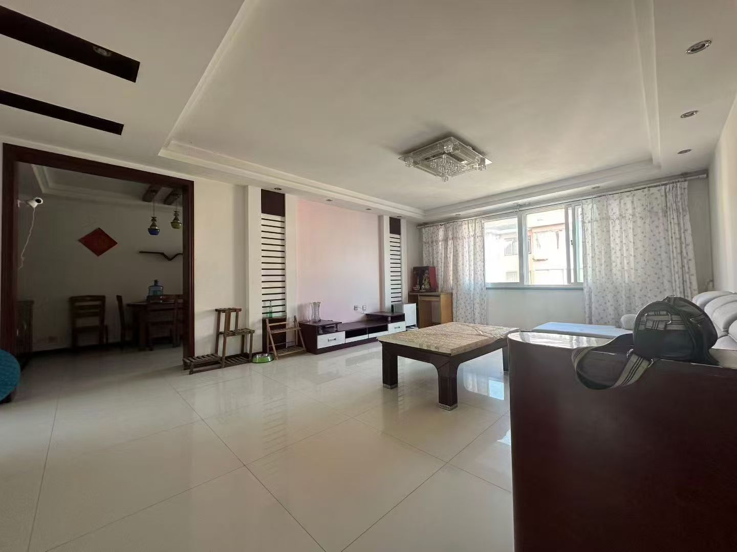 石山路住人三樓147.27平三室35.8萬(wàn)