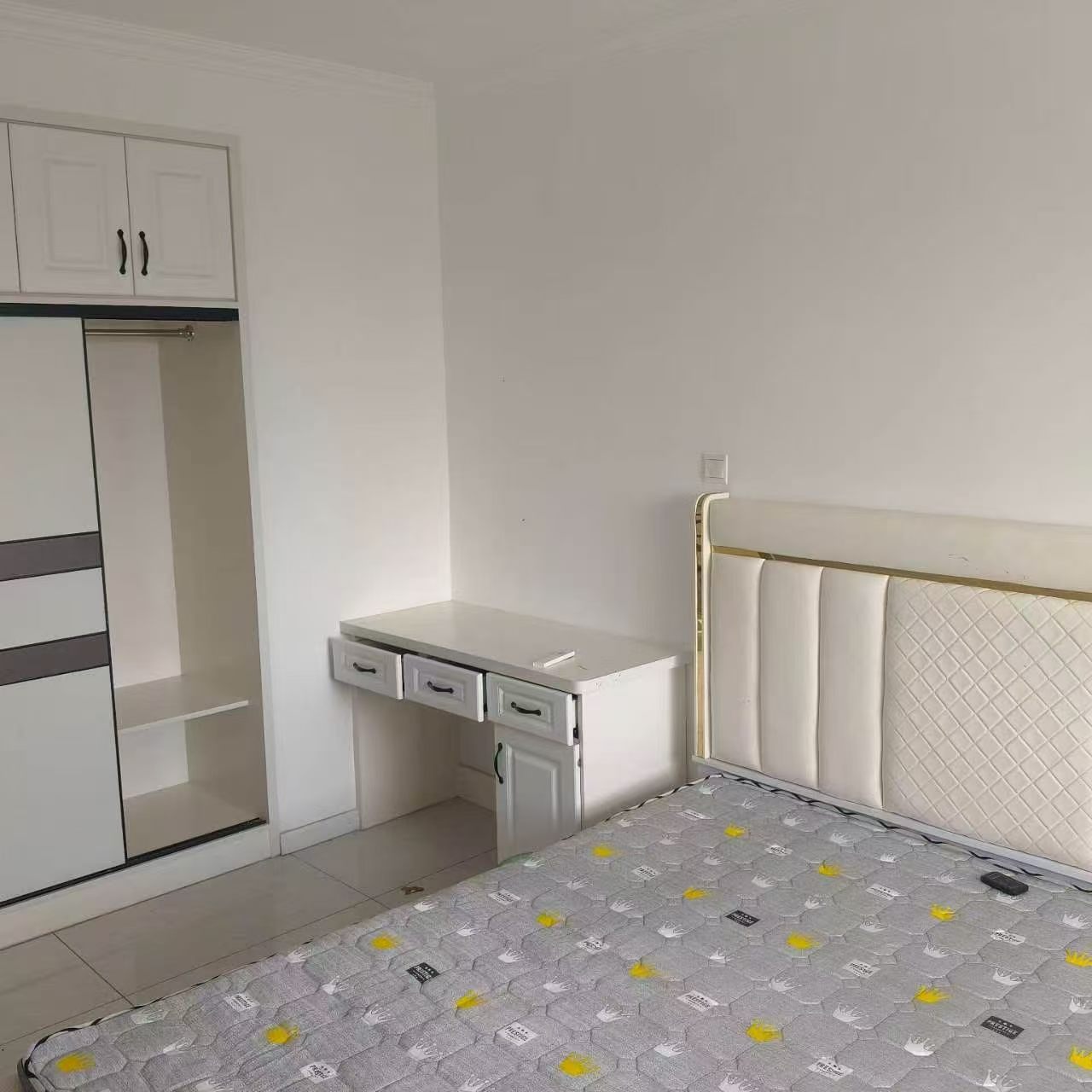 @900/月，東城區(qū)，福灣，電梯精裝95平！