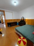 西樓街好位置一樓105.4平三室28萬