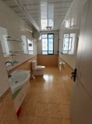 銀河花園8樓東邊戶144.79平三室63.9萬