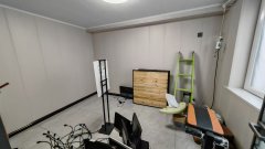 文登市中心二層小樓出售！全新精裝！三室兩廳三衛(wèi)！非中介！