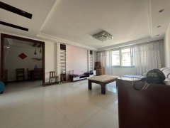 石山路住人三樓147.27平三室35.8萬(wàn)