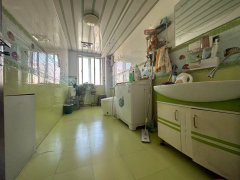 石山路住人三樓147.27平三室35.8萬(wàn)