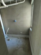 河南居民小區(qū)電梯11樓116平三室45.8萬