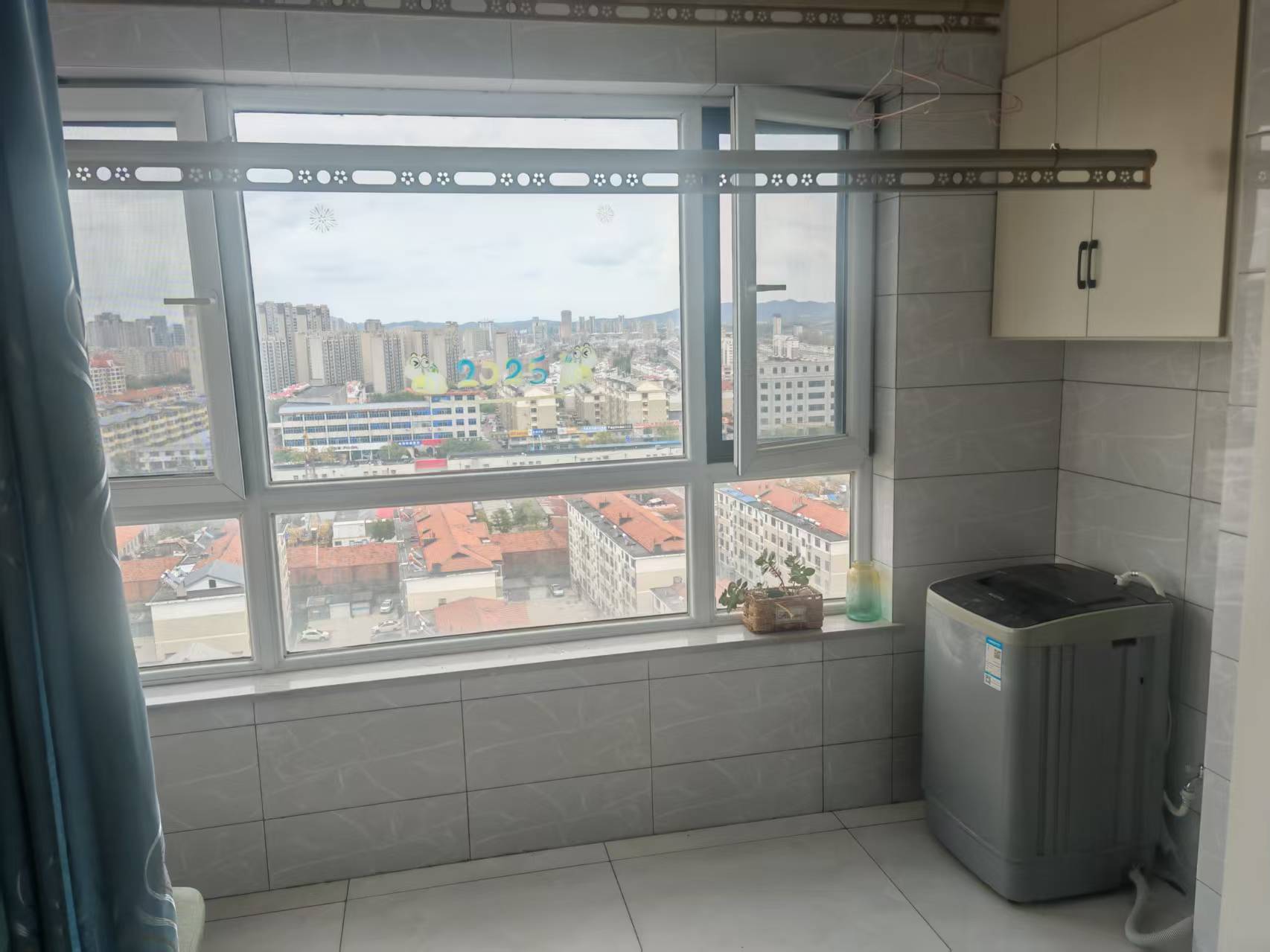 文山書香園70平房屋出租，帶草房，電梯房，家電家具齊全