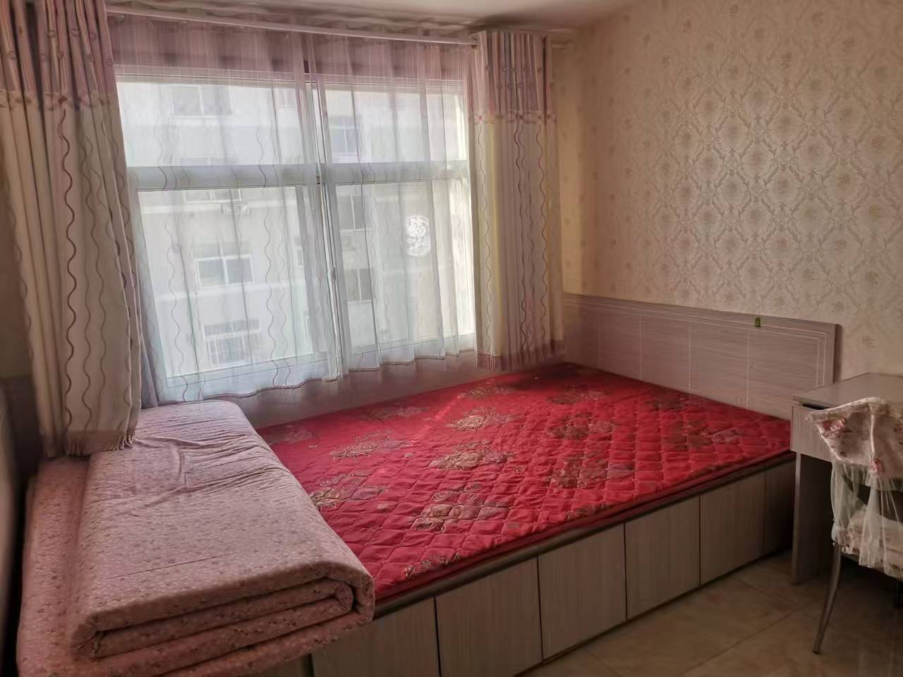 昆崳路南段邱向春門診對面吉樓出租