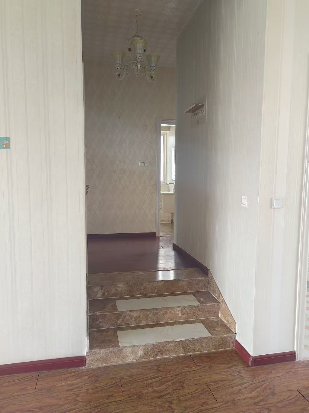 @21.8萬，撿漏櫻花時尚頂樓錯層落地大窗！