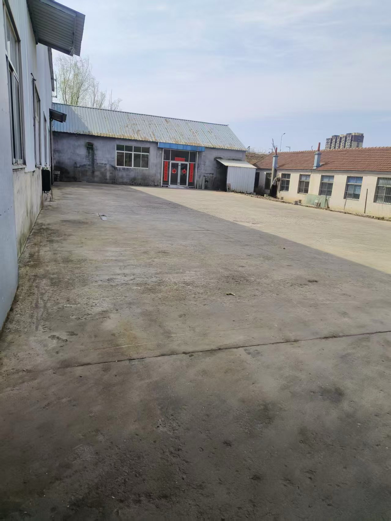 出租宋家溝建材城對(duì)面獨(dú)門(mén)獨(dú)院廠(chǎng)房1000平，廂房180平