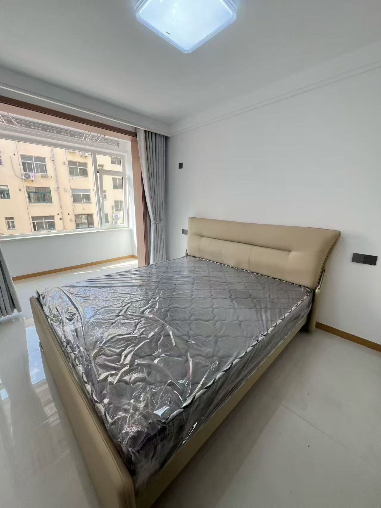 米山路住人2樓120.59平三室39.8萬