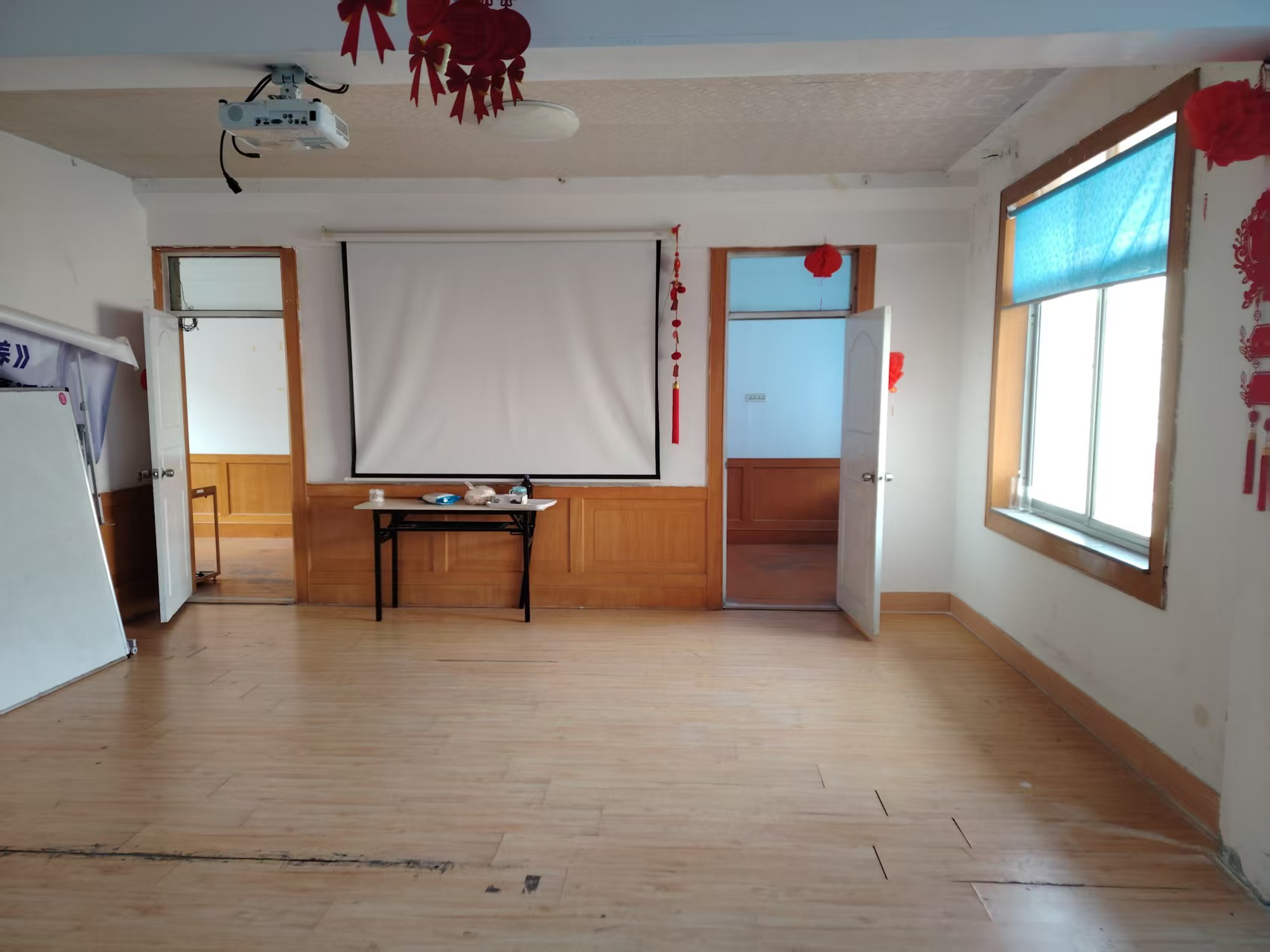 文登區(qū)利群西初家園街30號臨街商鋪對外出租