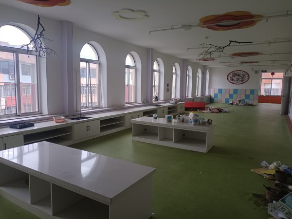 文登二實(shí)小南四層獨(dú)棟商鋪對(duì)外出租