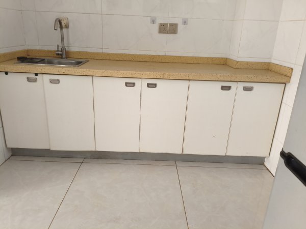 租馥地家園車庫公寓