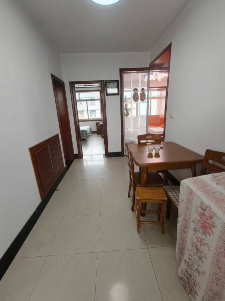 桃園小區(qū)貼地四樓83平兩室11.8萬