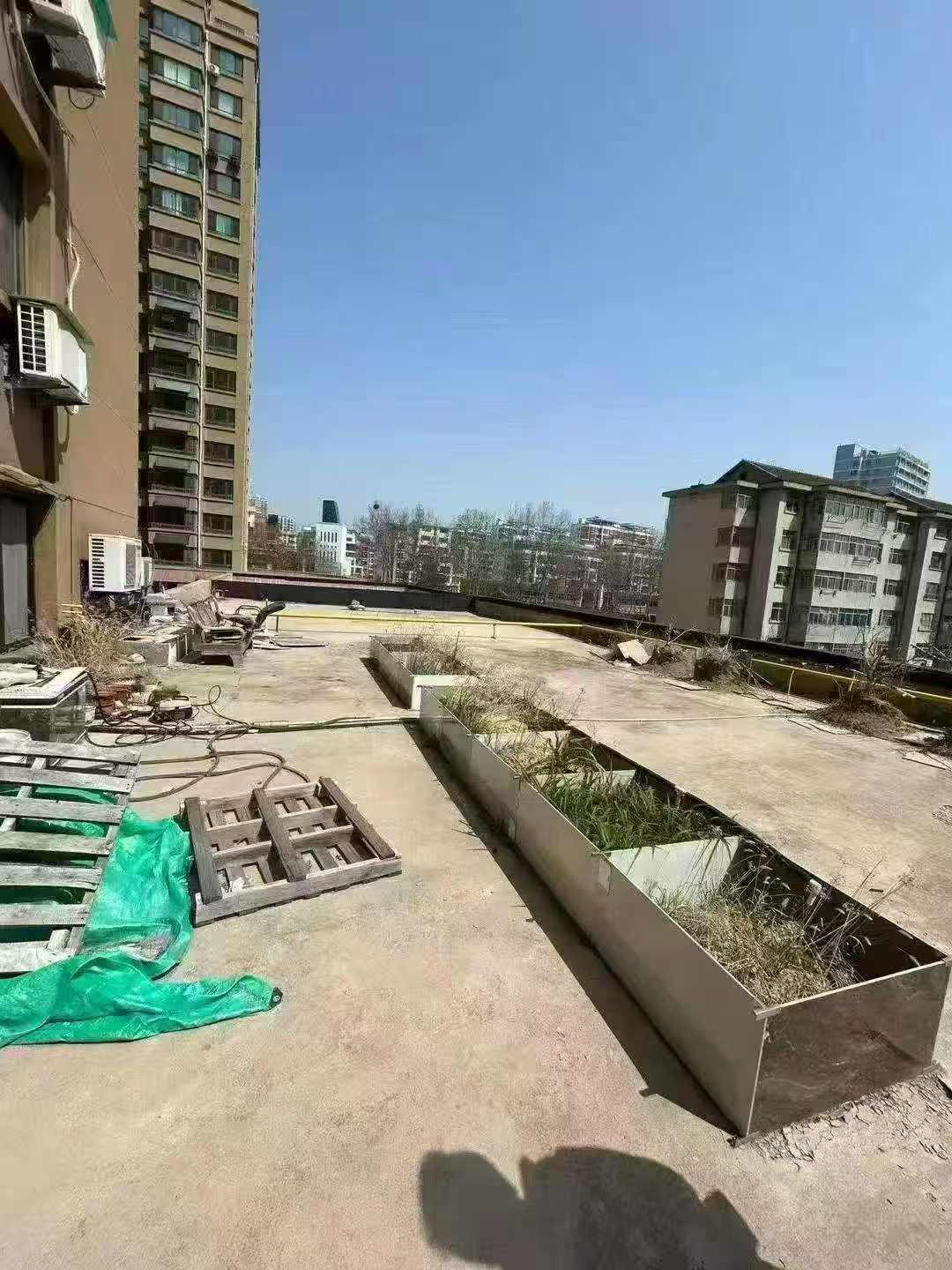 喜登府小區(qū)電梯三樓東邊戶110平53.8萬(wàn)