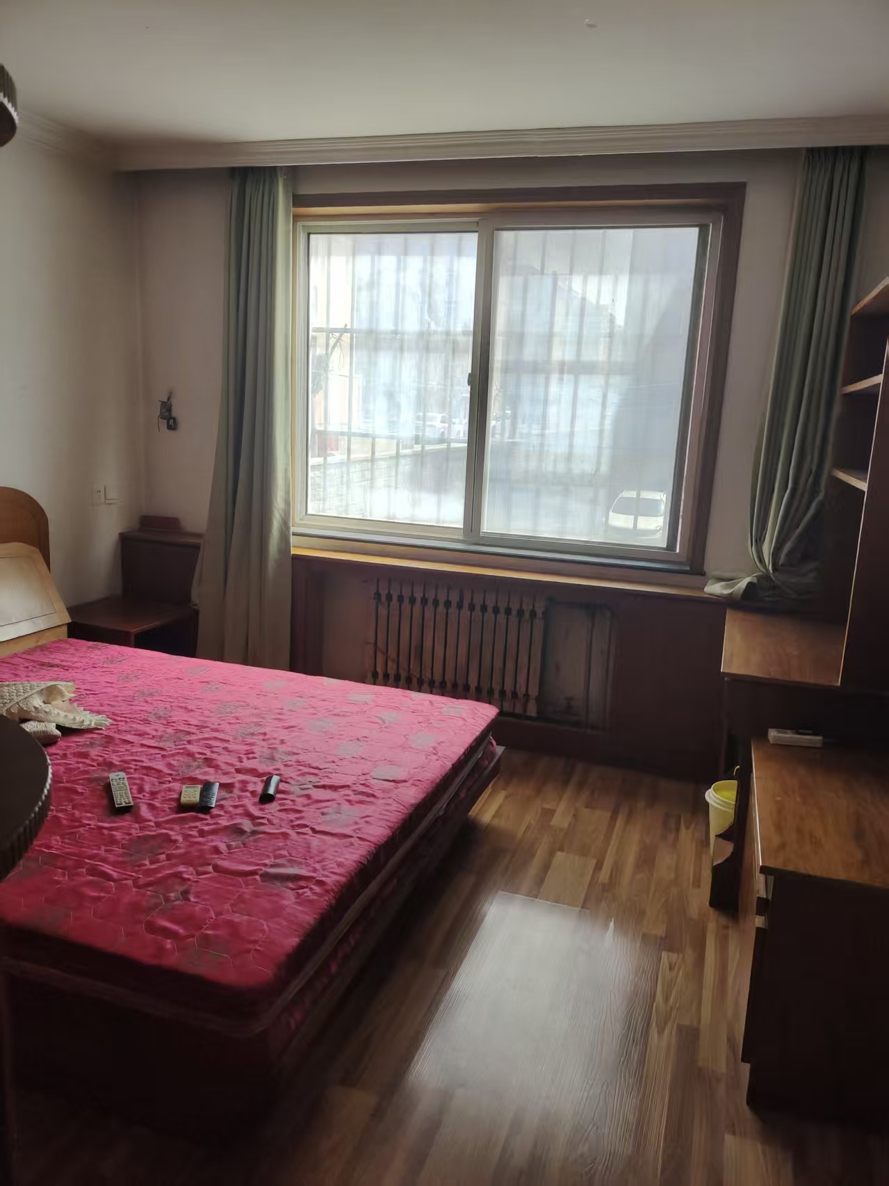 出租@800/月，环岛花园，1楼，2室