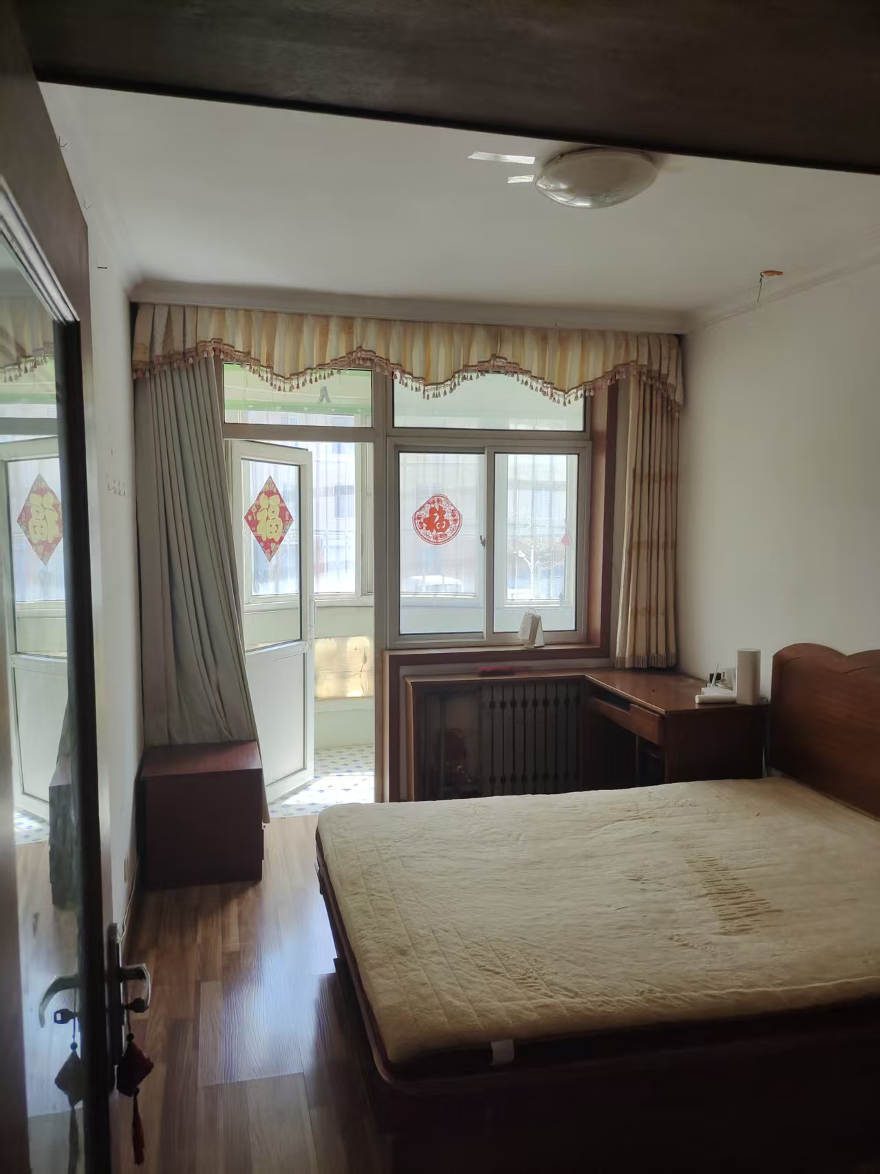 出租@800/月，环岛花园，1楼，2室