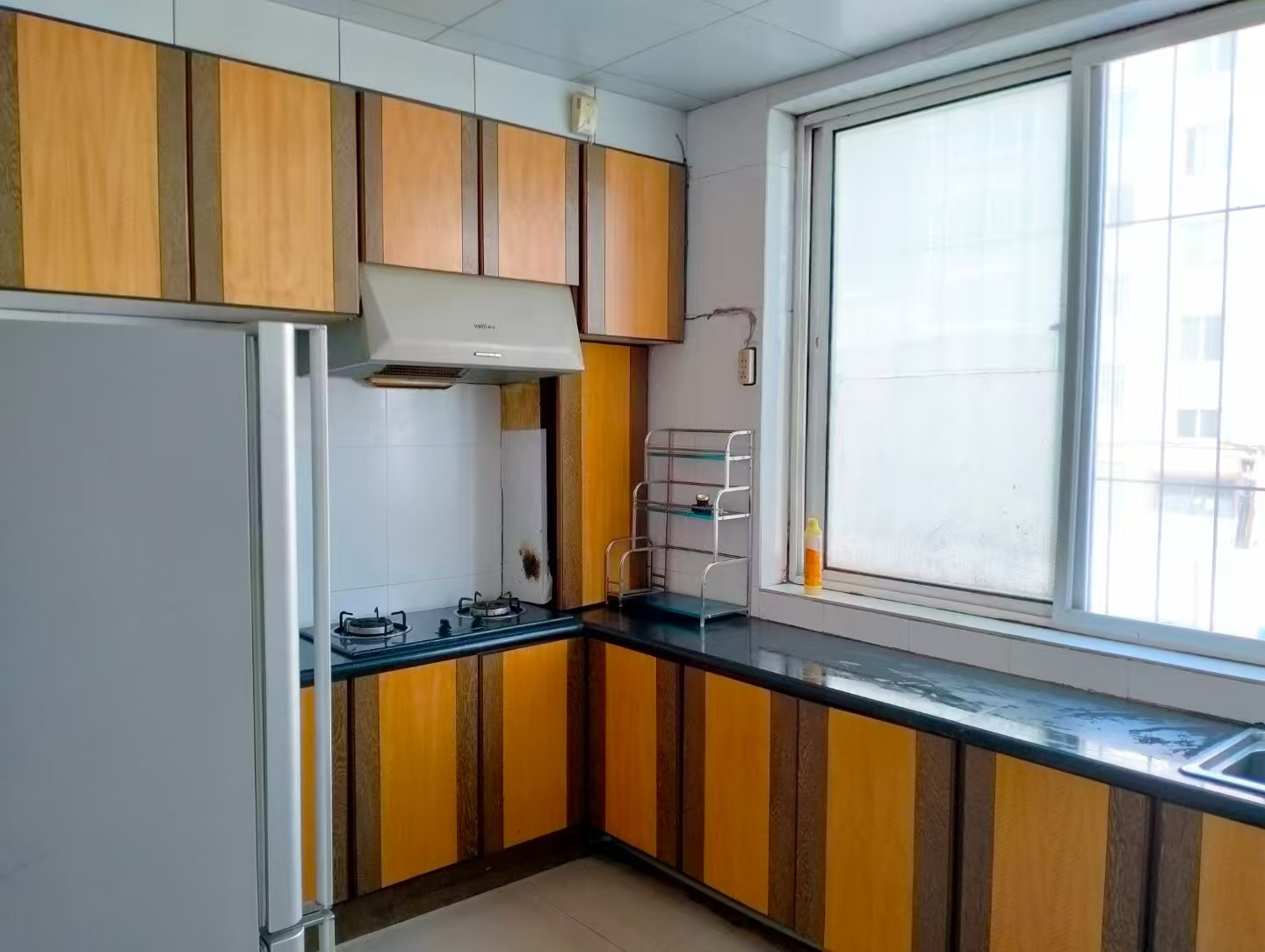 九龙城西环岛花园楼房出租边户1楼