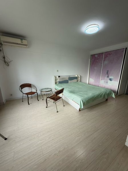 银河世家西向公寓电梯8楼50平月租700元，售价23.8万