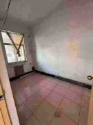 市中心西樓街住人一樓129平三室39萬(wàn)