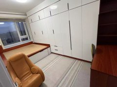 宇程阳光电梯12楼60多平，35.8万