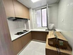 上海豪庭最南排电梯6楼110平三室两卫52.8万