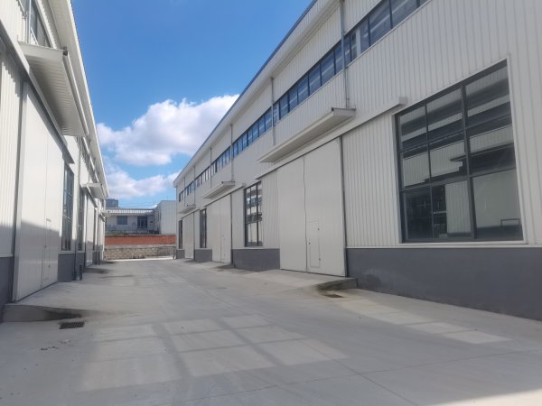 文登区龙山路128号（开发区医院附近）厂房、仓库出租