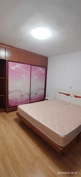 金山花园顶加阁出租