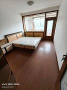 雁鸣花园浇筑楼167平三室四楼28.8万