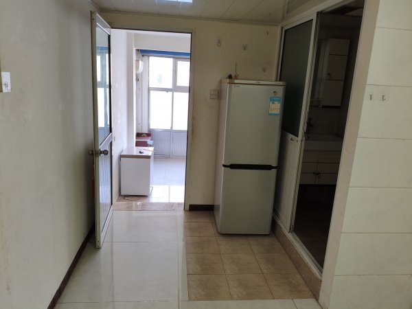 大众小学馥地家园车库公寓出租