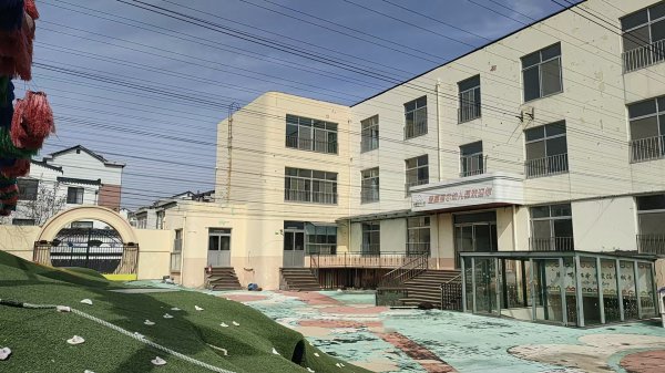 文登二实小南四层独栋商铺对外出租