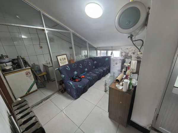 市里顶楼最底价，南北通透带露台