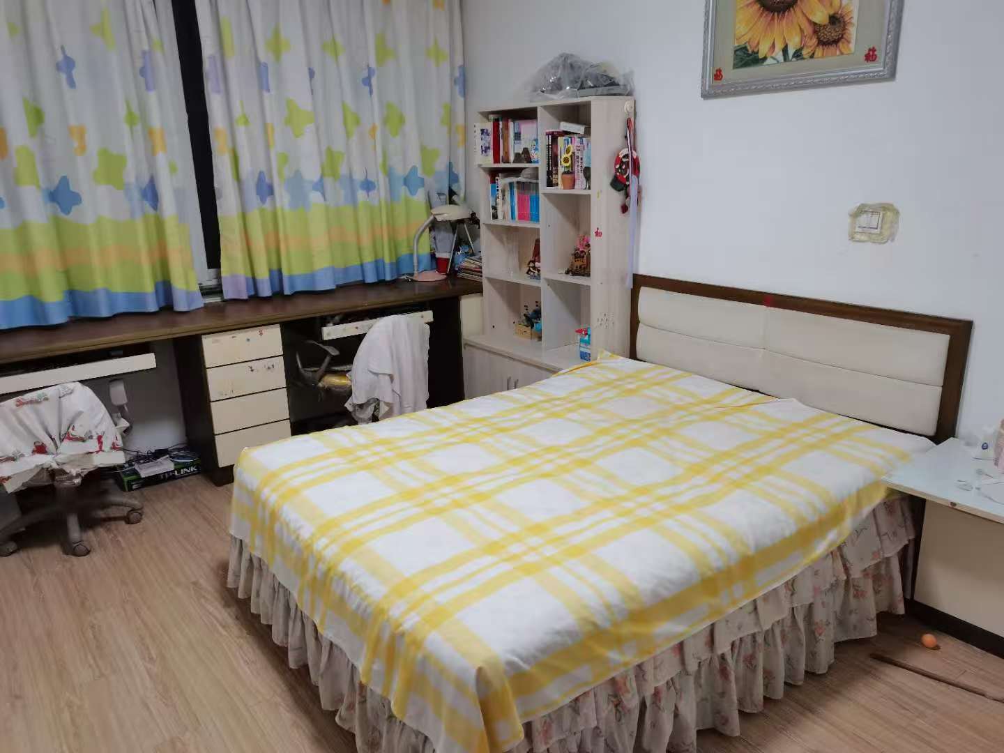 环岛花园小区精装房出租