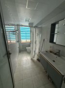 爬山街2楼105平三室27.8万