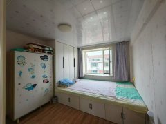 凤凰新城顶加阁阁楼外开门四室两卫165.52平23.6万