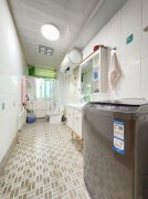 南山街4楼 118.53平三室22.8万