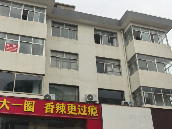 4-5楼，每层167平，可分租，有独立电梯