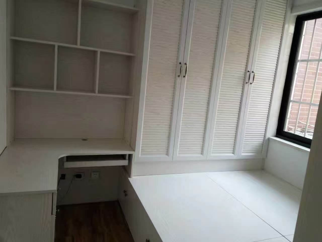 一楼带院出租