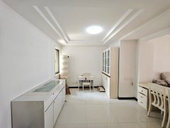 御林华府12楼136平三室两卫带家具家电拎包入住52.8万