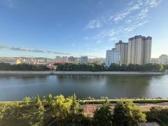 银河世家最美河景房127平三室55.8万