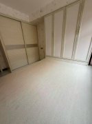 兴隆街一楼83.5平三室25.8万