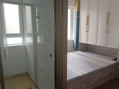 珺悦府98.8万143平四室两卫房东精装小住