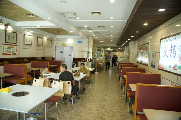 文登1300平餐饮客房棋牌一体转让